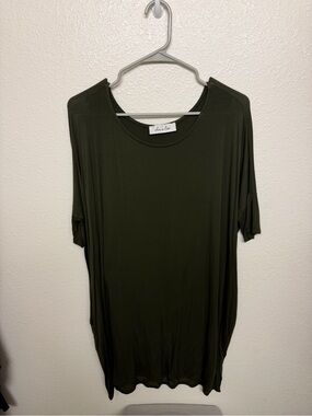 Eden in Love Olive Green Relaxed Short Sleeve Dress